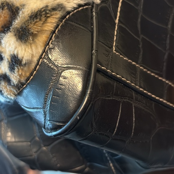 Kathy Van Zeeland Leopard Faux fur shoulder bag Croc leather trim 3 compartme - Picture 12 of 17